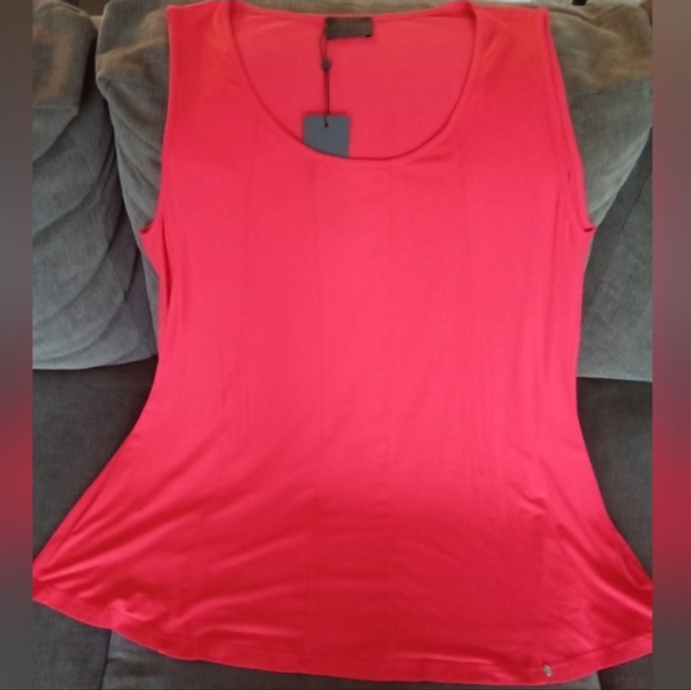 Q'Neel Red Sleeveless Tunic Top 14+